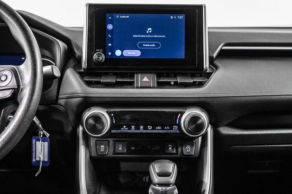 Toyota RAV4 LE 2023-20