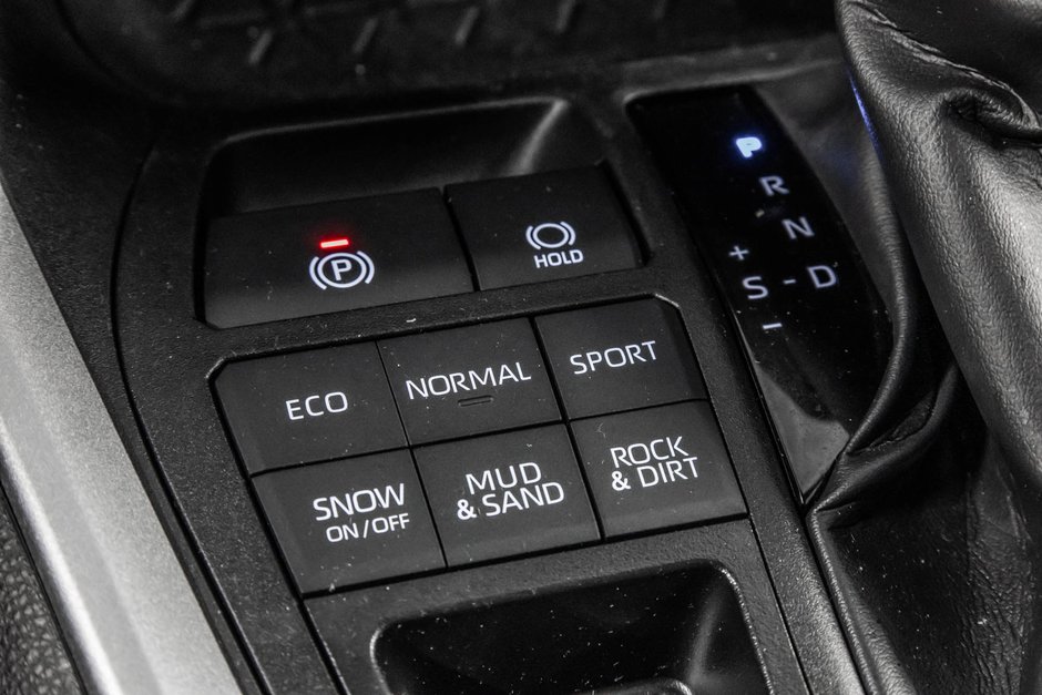 Toyota RAV4 XLE 2023-26