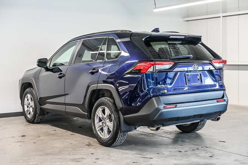 Toyota RAV4 XLE 2023-4