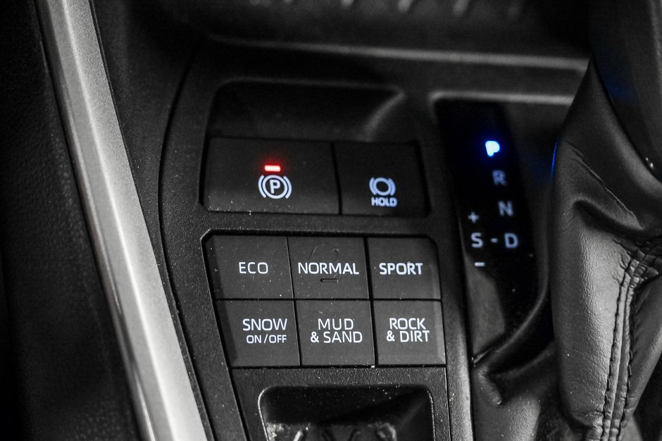 2023 Toyota RAV4 LE-11