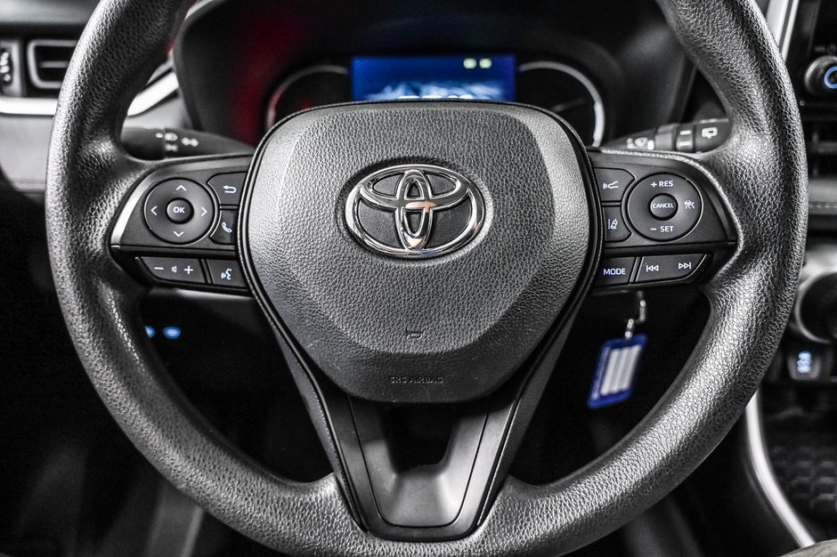 Toyota RAV4 LE 2024-10