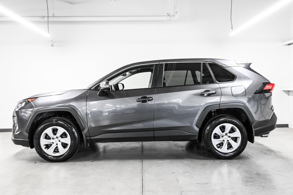 Toyota RAV4 LE 2024-2