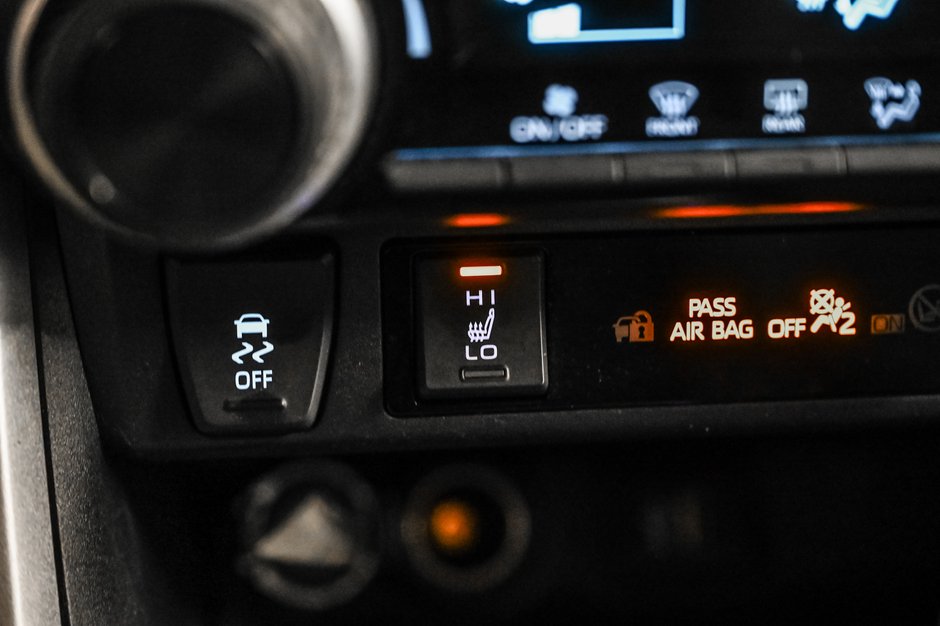 Toyota RAV4 LE 2024-14