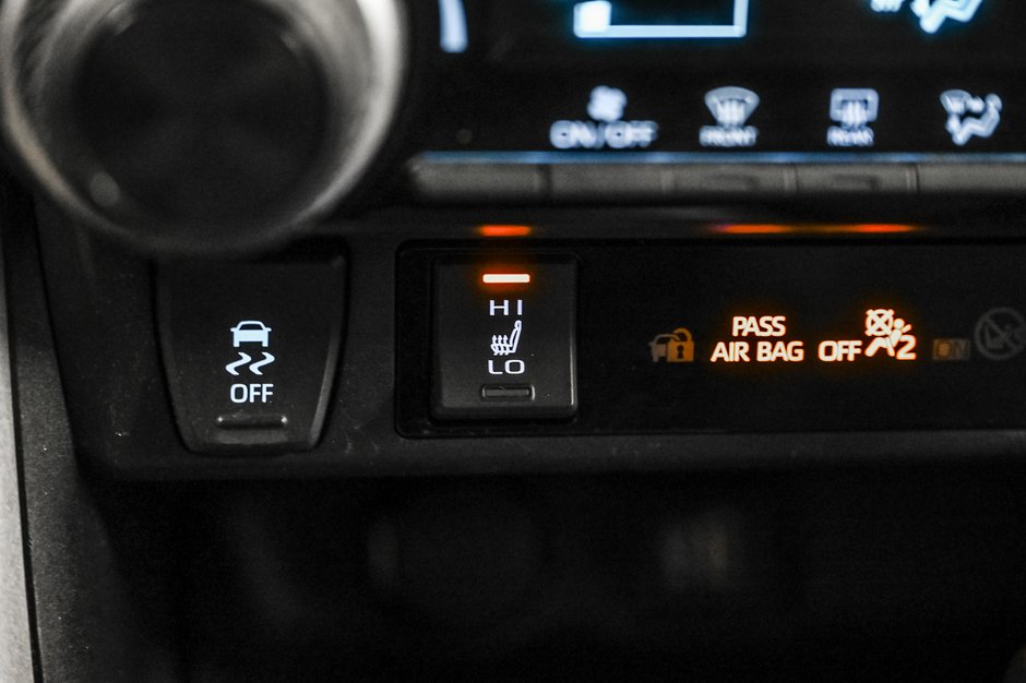 Toyota RAV4 LE 2024-14