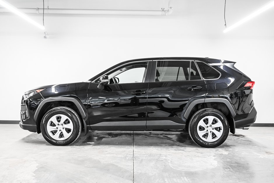 2024 Toyota RAV4 LE-2