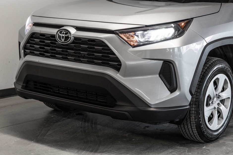 2024 Toyota RAV4 LE-2