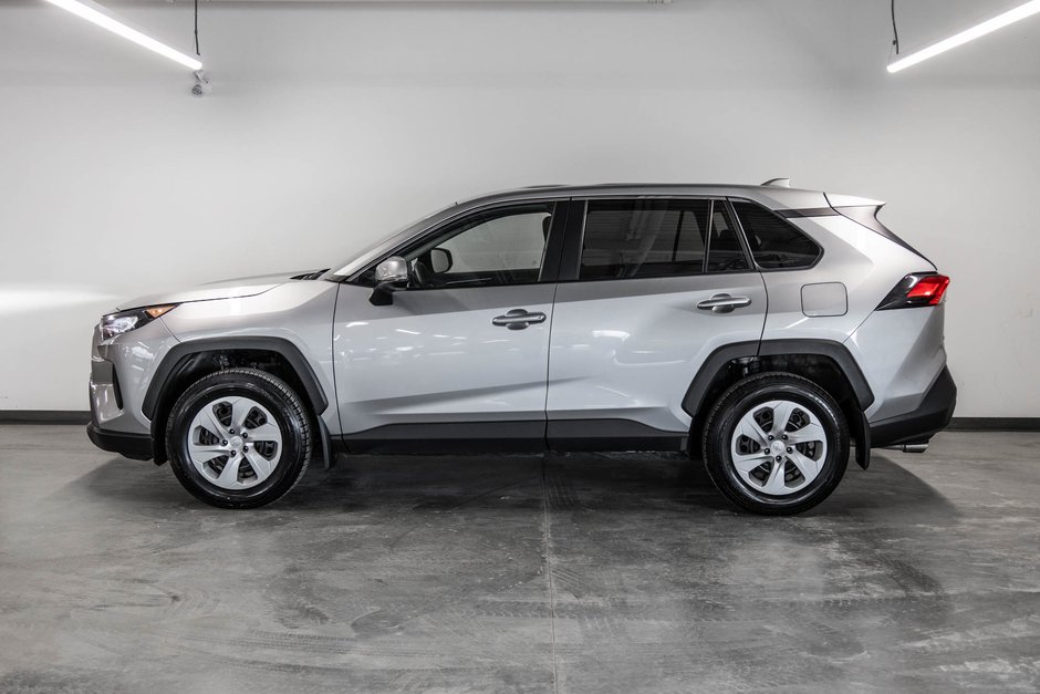 2024 Toyota RAV4 LE-4