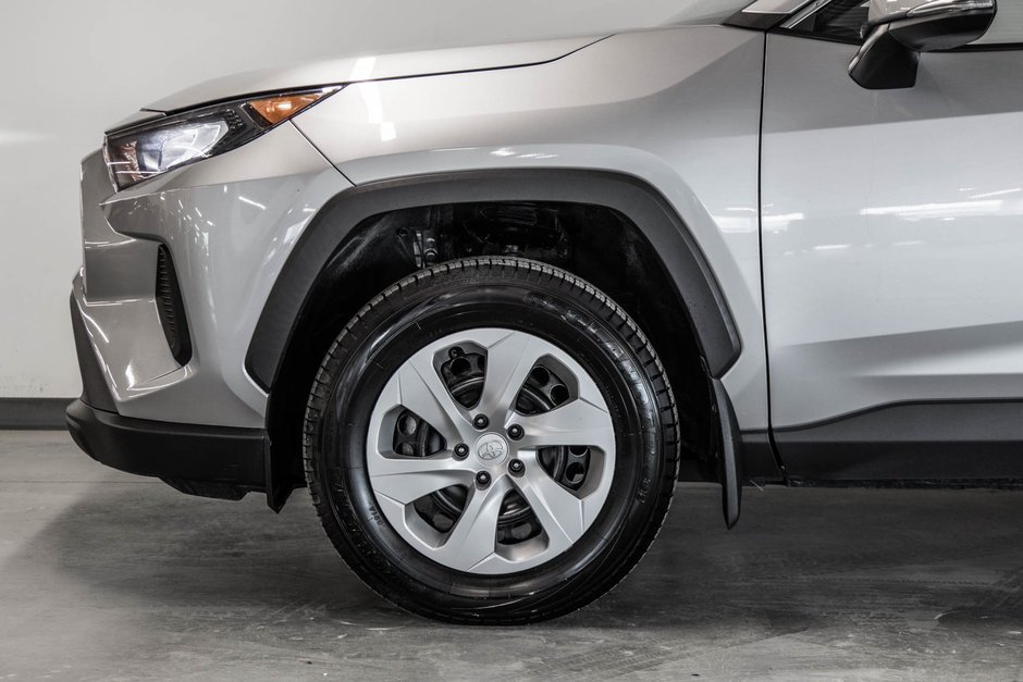 2024 Toyota RAV4 LE-3