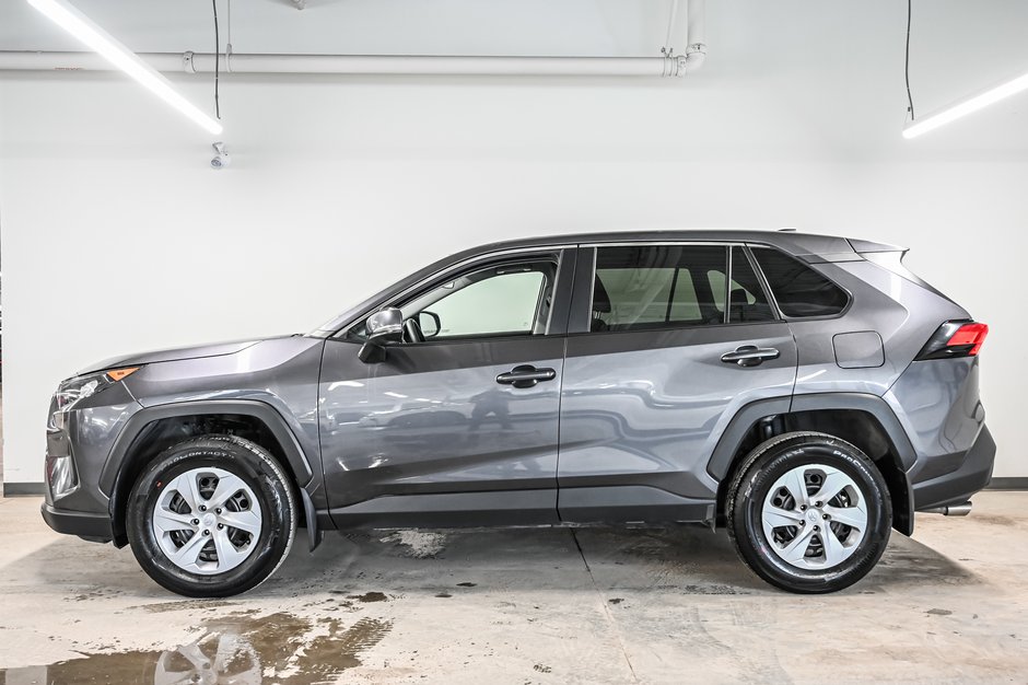 2024 Toyota RAV4 LE-2