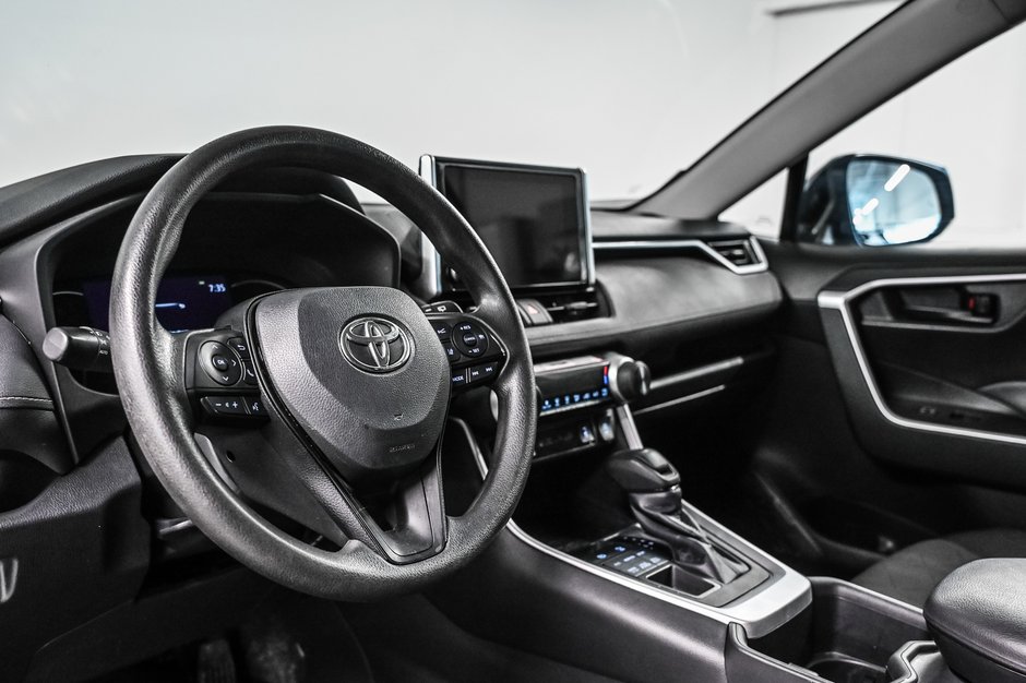 2024 Toyota RAV4 LE-9