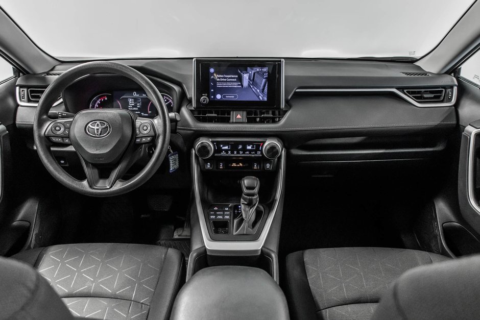 Toyota RAV4 LE 2024-27