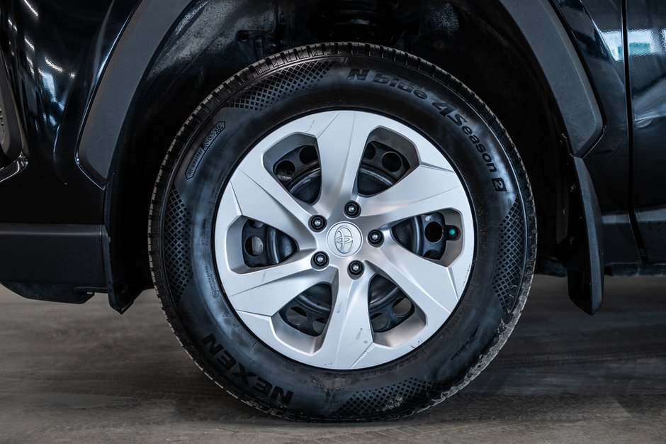 2024 Toyota RAV4 LE-3