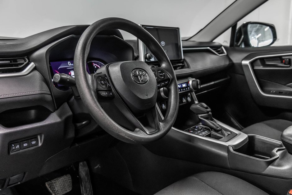 2024 Toyota RAV4 LE-13