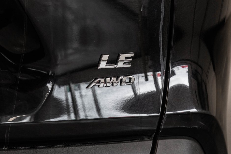 2024 Toyota RAV4 LE-9