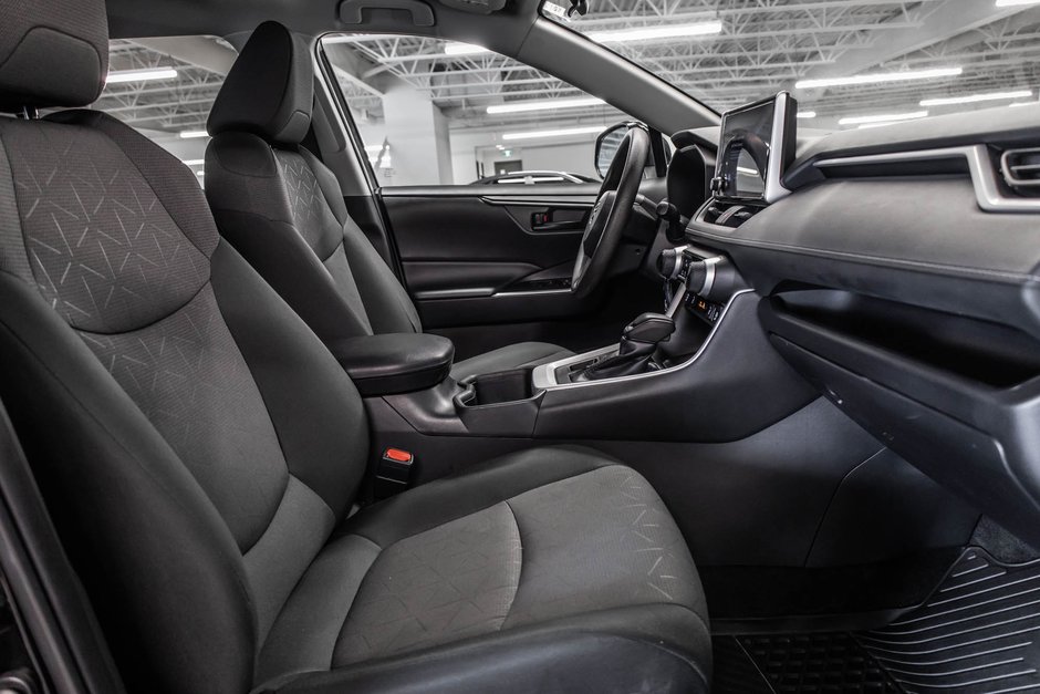 2024 Toyota RAV4 LE-30
