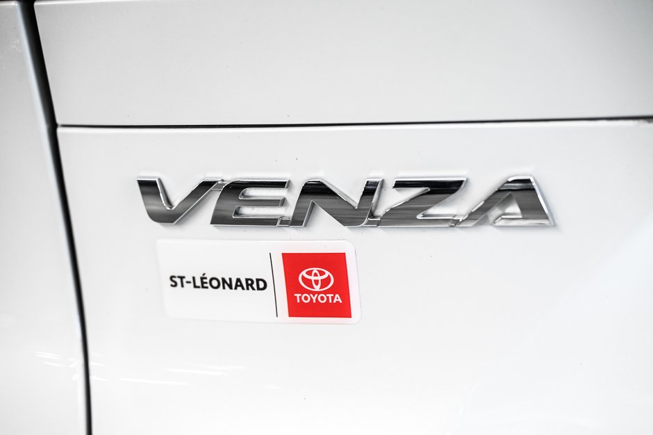Toyota Venza Limited 2024-7