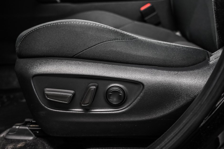 Toyota Venza LE 2024-10