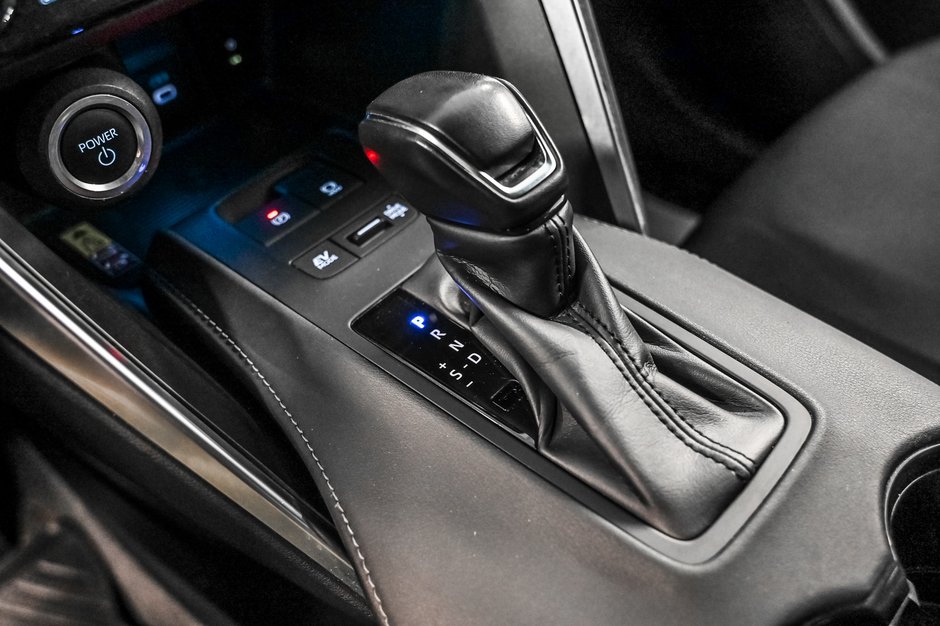 Toyota Venza LE 2024-12