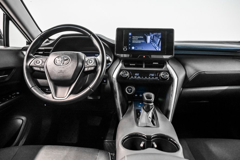 Toyota Venza LE 2024-21