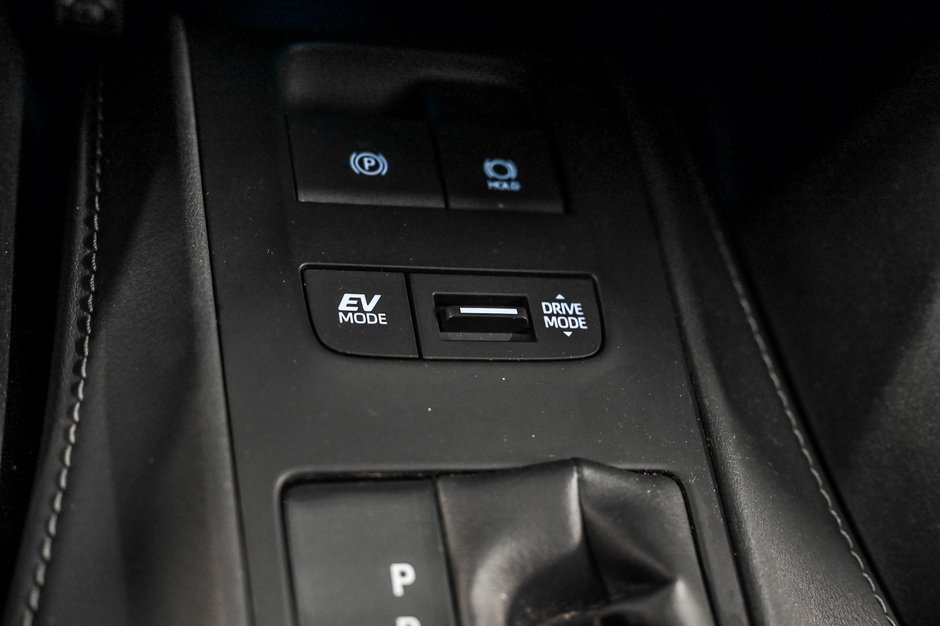 Toyota Venza LE 2024-14