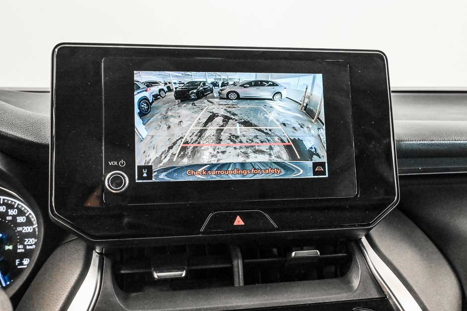 Toyota Venza LE 2024-19