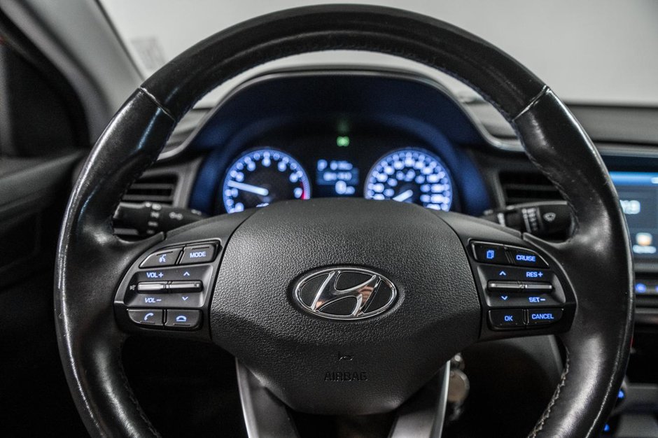 Hyundai Elantra Preferred 2019-14