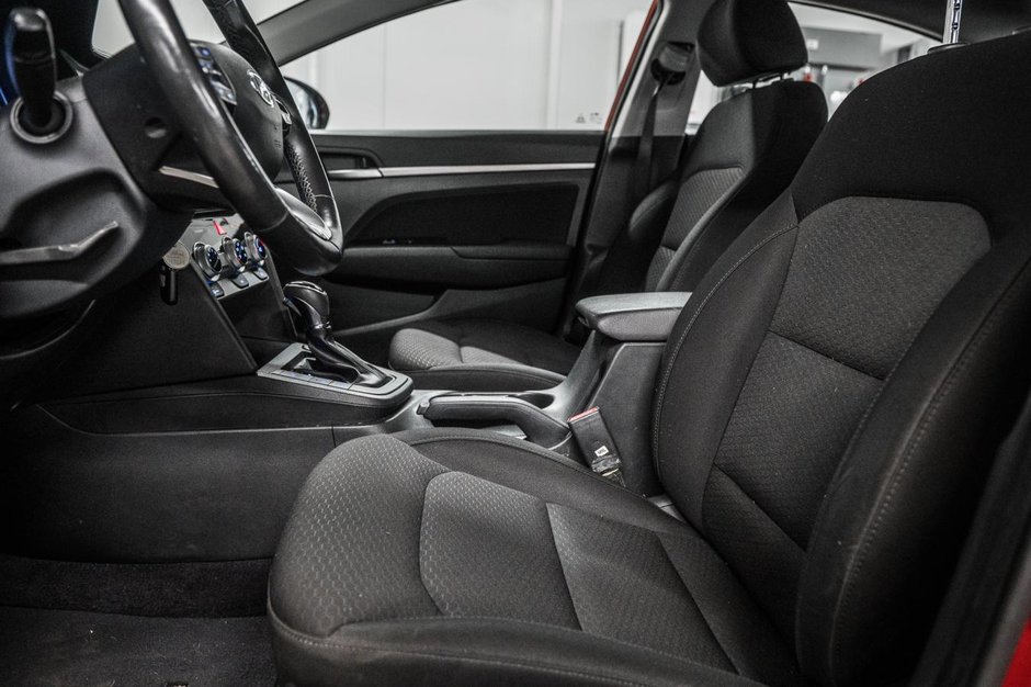 Hyundai Elantra Preferred 2019-11