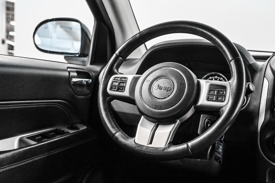 2016 Jeep Compass North-18