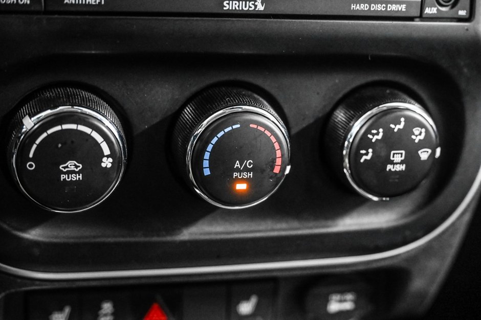 2016 Jeep Compass North-14