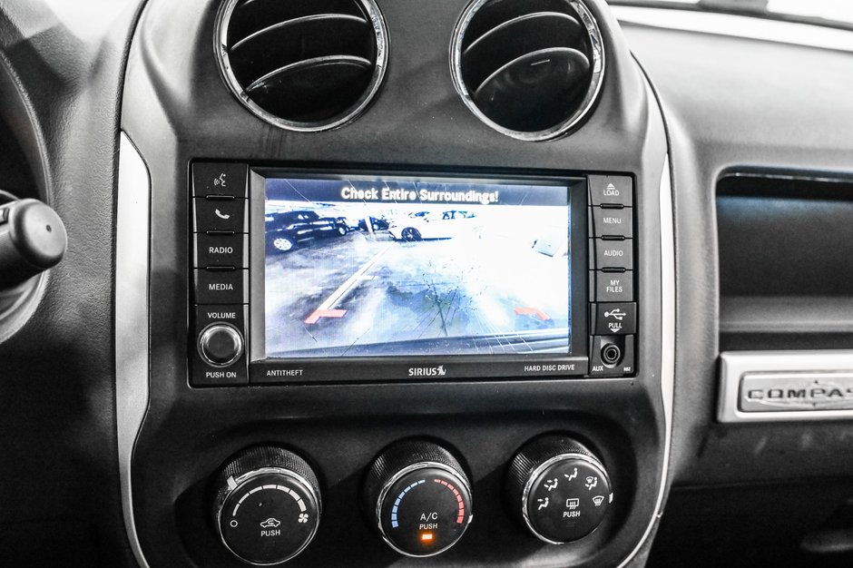 2016 Jeep Compass North-15