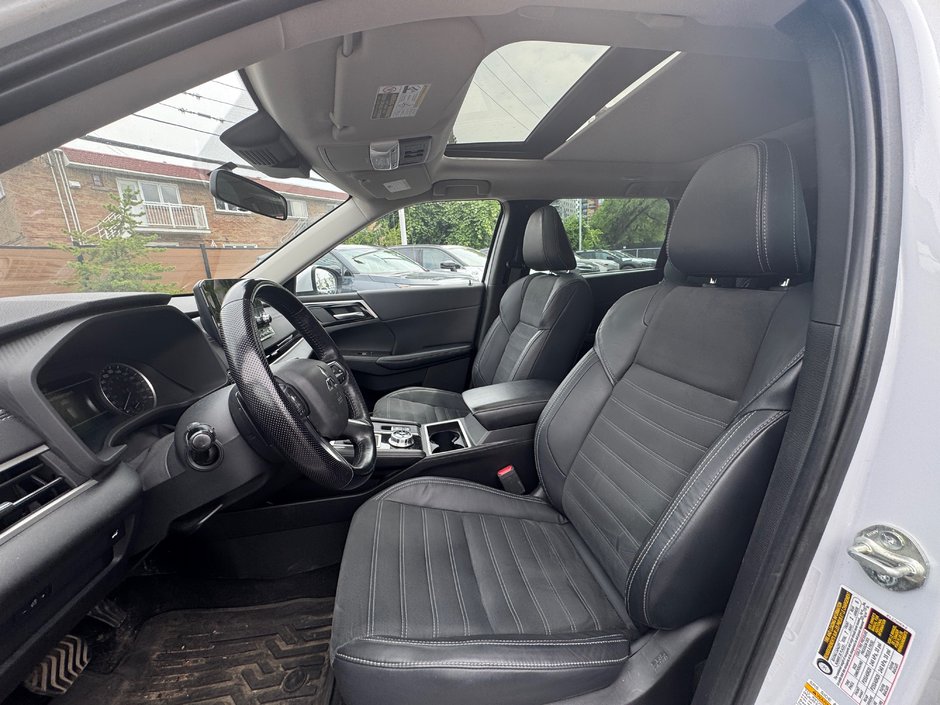 2022 Mitsubishi Outlander SE-2