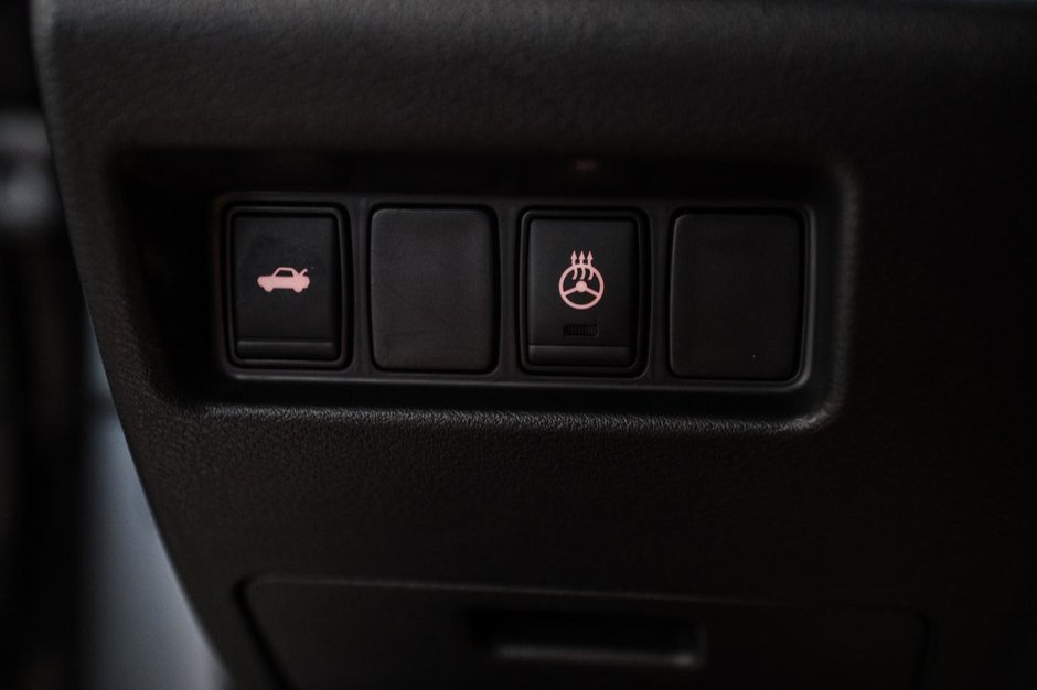 Nissan Maxima SL 2023-15