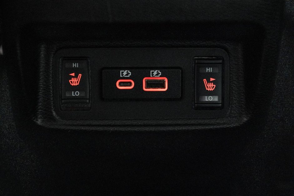 Nissan Maxima SL 2023-26