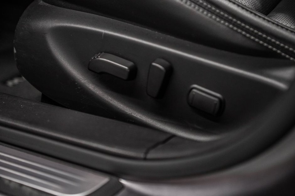 Nissan Maxima SL 2023-13