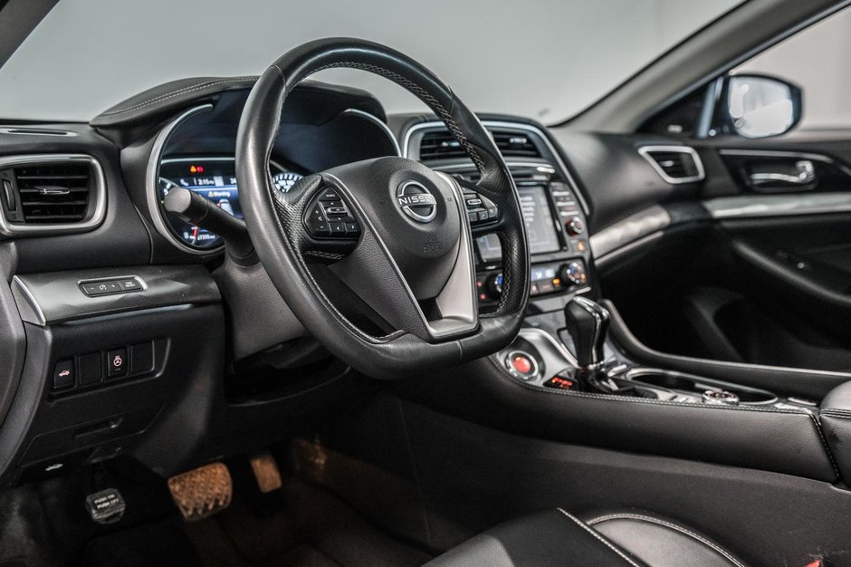 Nissan Maxima SL 2023-14