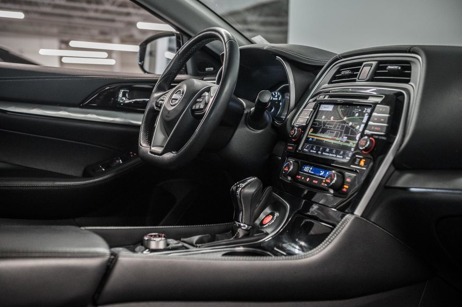 Nissan Maxima SL 2023-30