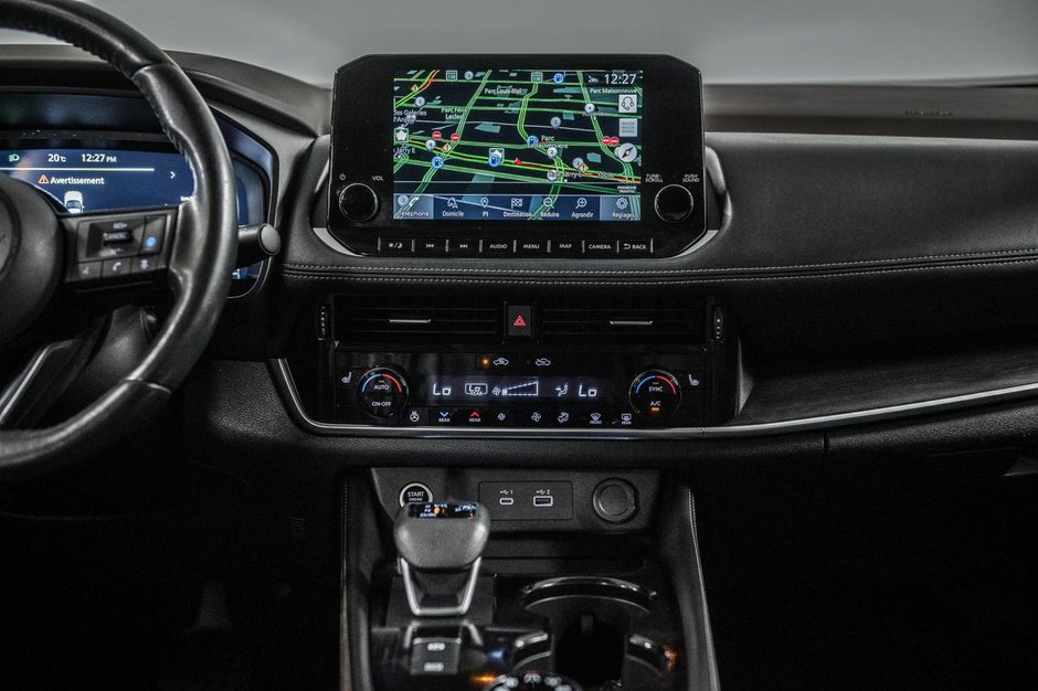 Nissan Rogue Platinum 2021-30