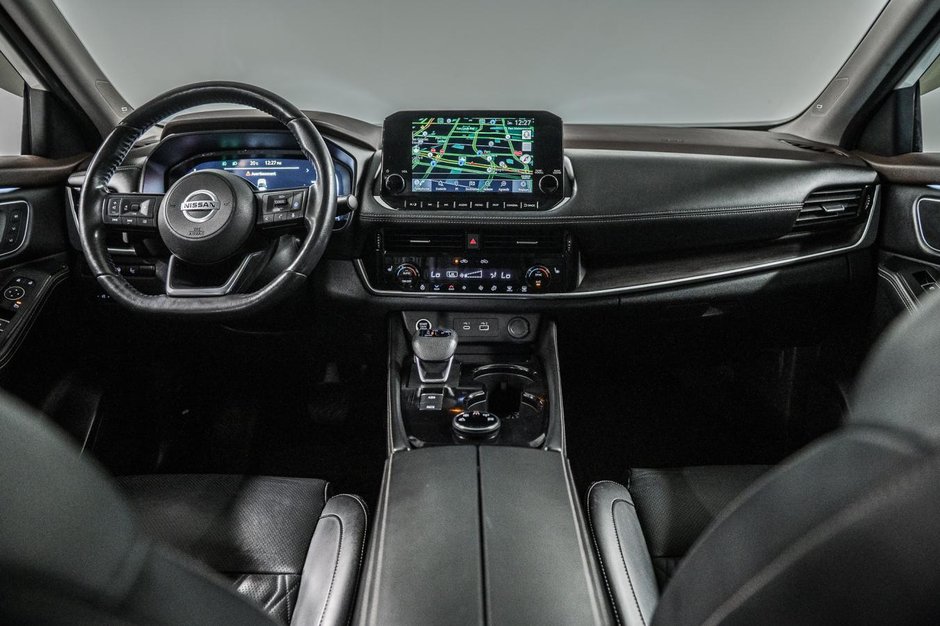 Nissan Rogue Platinum 2021-28