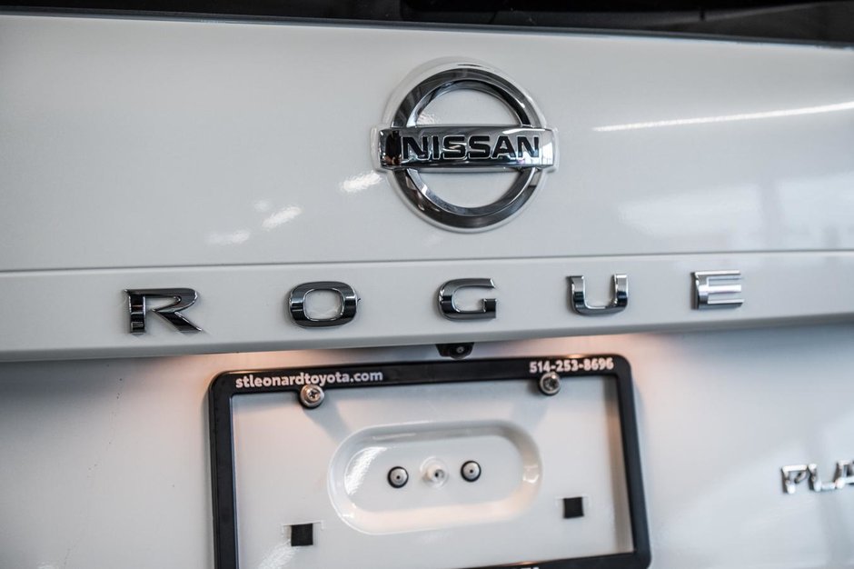 Nissan Rogue Platinum 2021-8