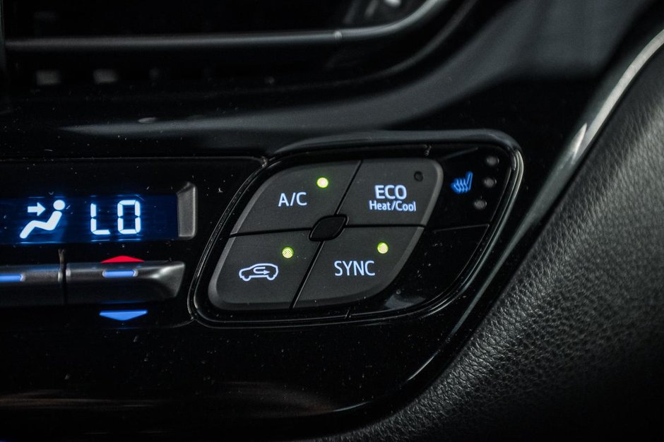 Toyota C-HR Base 2019-22