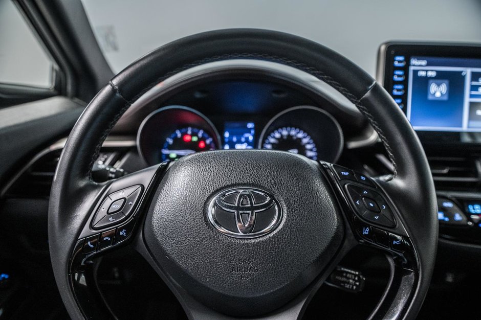 Toyota C-HR Base 2019-15