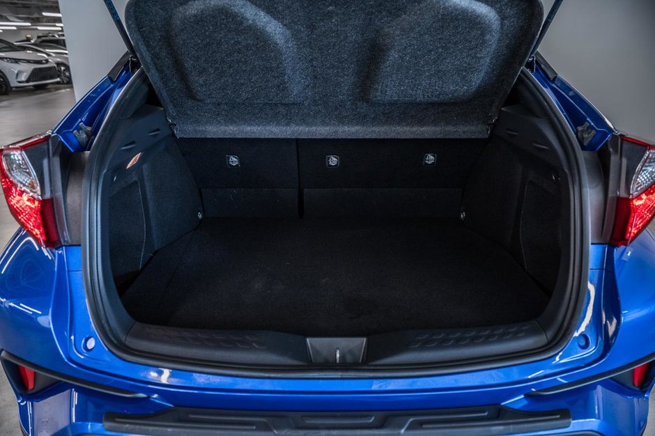 Toyota C-HR Base 2019-10