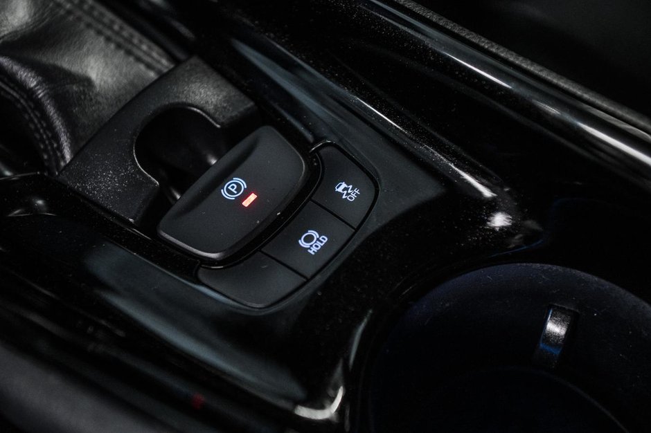 Toyota C-HR Base 2019-23