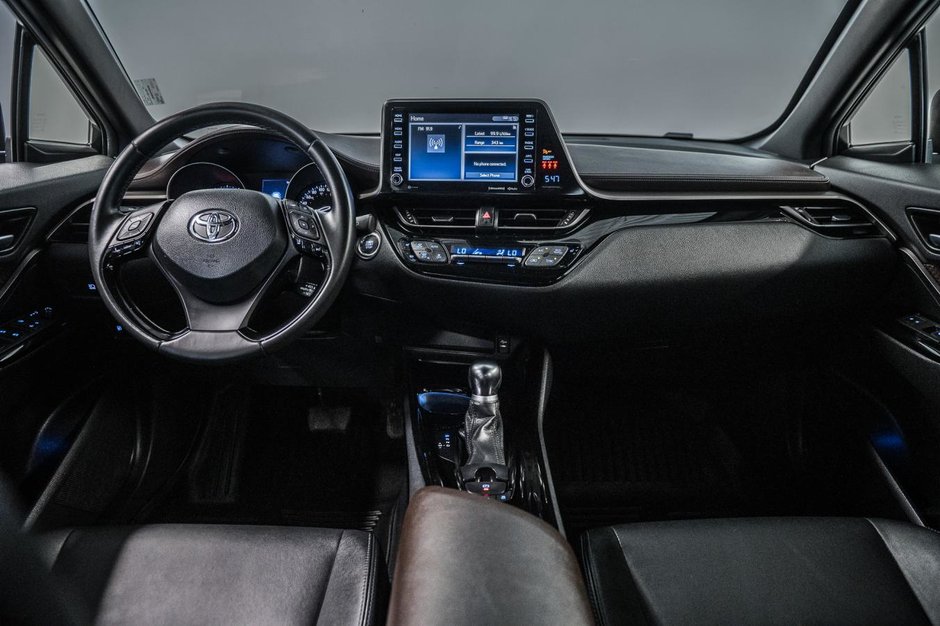 Toyota C-HR Base 2019-25