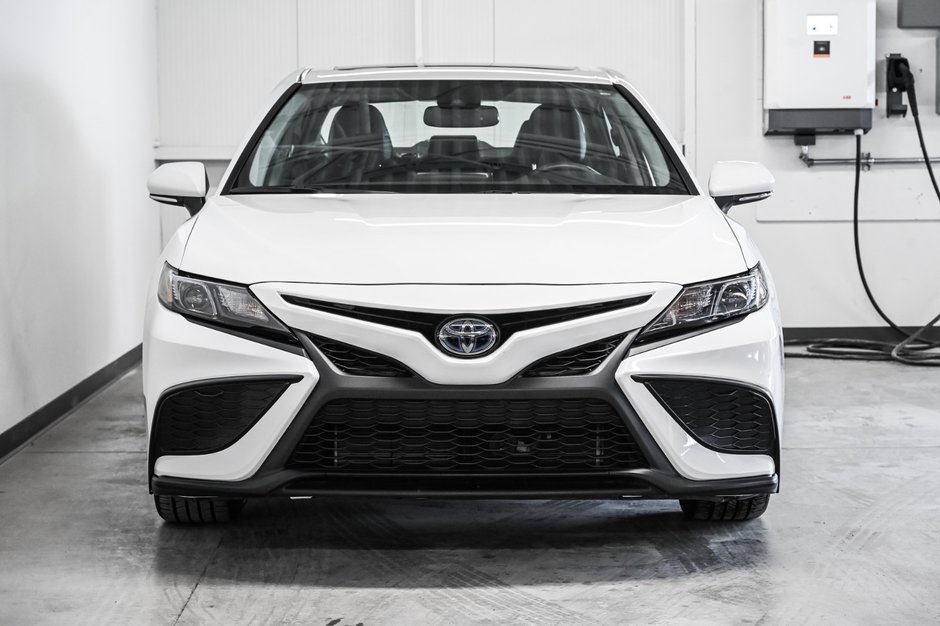 2023 Toyota Camry Hybrid XLE-2