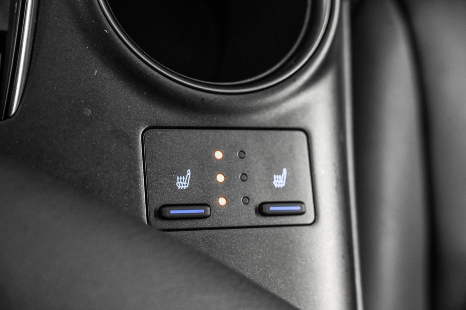 2023 Toyota Camry Hybrid XLE-16