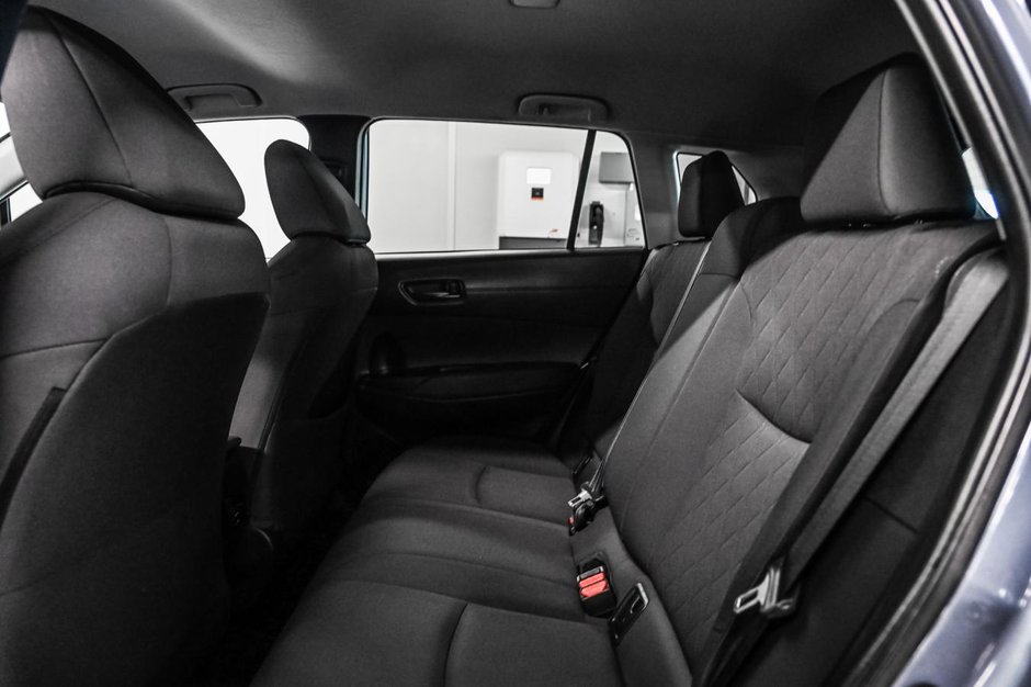 Toyota Corolla Cross LE 2023-18