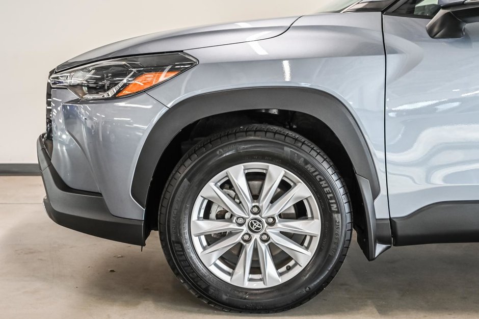 Toyota Corolla Cross LE 2023-2