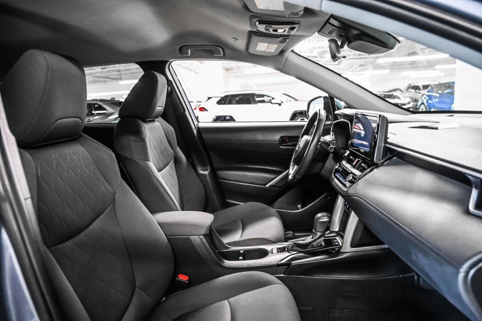 Toyota Corolla Cross LE 2023-23