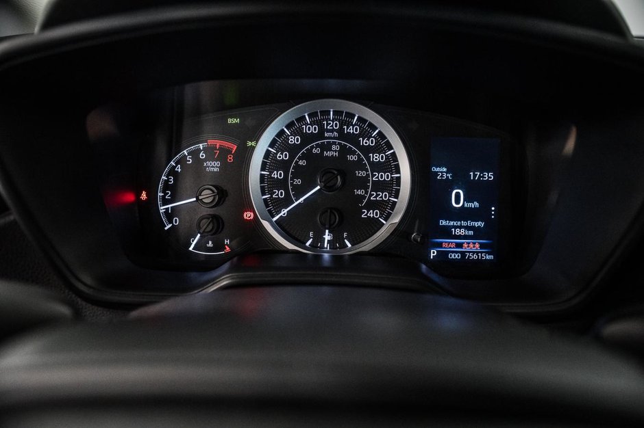 Toyota Corolla LE 2021-16